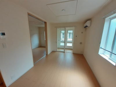 ���r���O�_�C�j���O